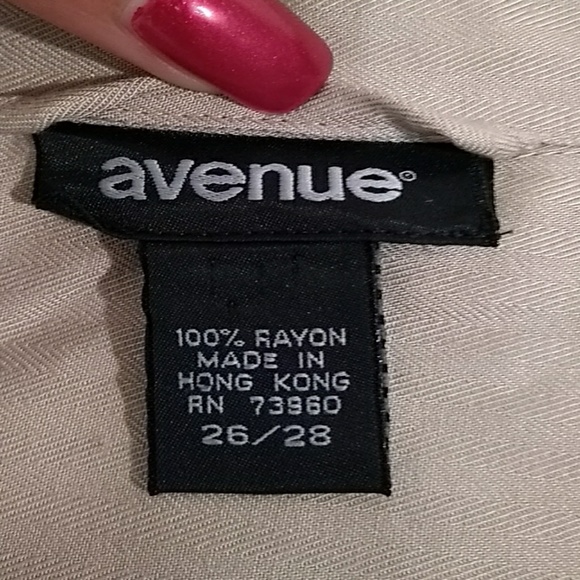 Avenue Blouse Tan 3XL - Picture 3 of 5